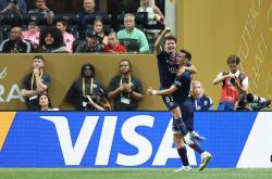 开云体育平台APP-巴黎圣日耳曼横扫对手，跻身8强