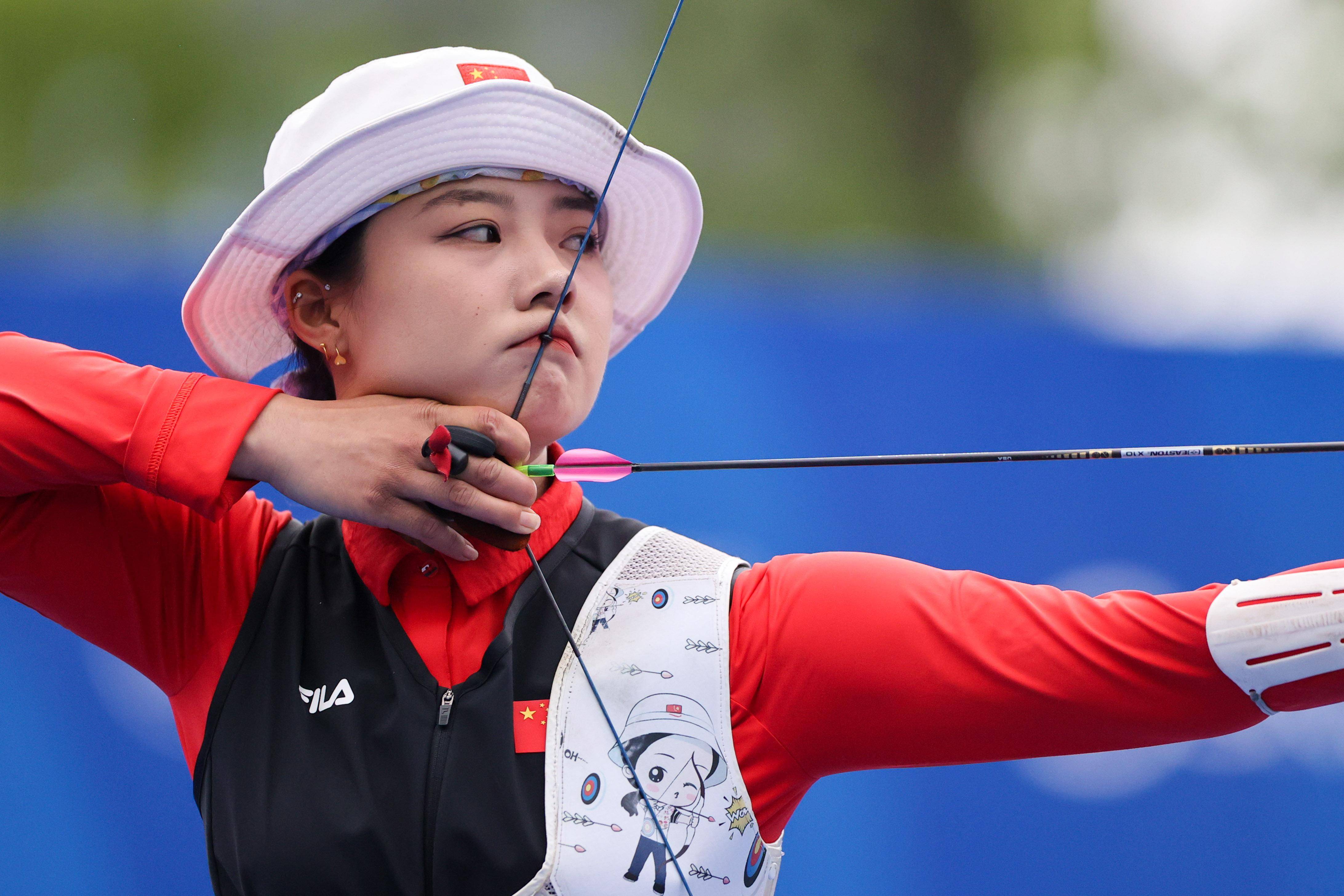 中国射箭选手实力出众，轻松获胜