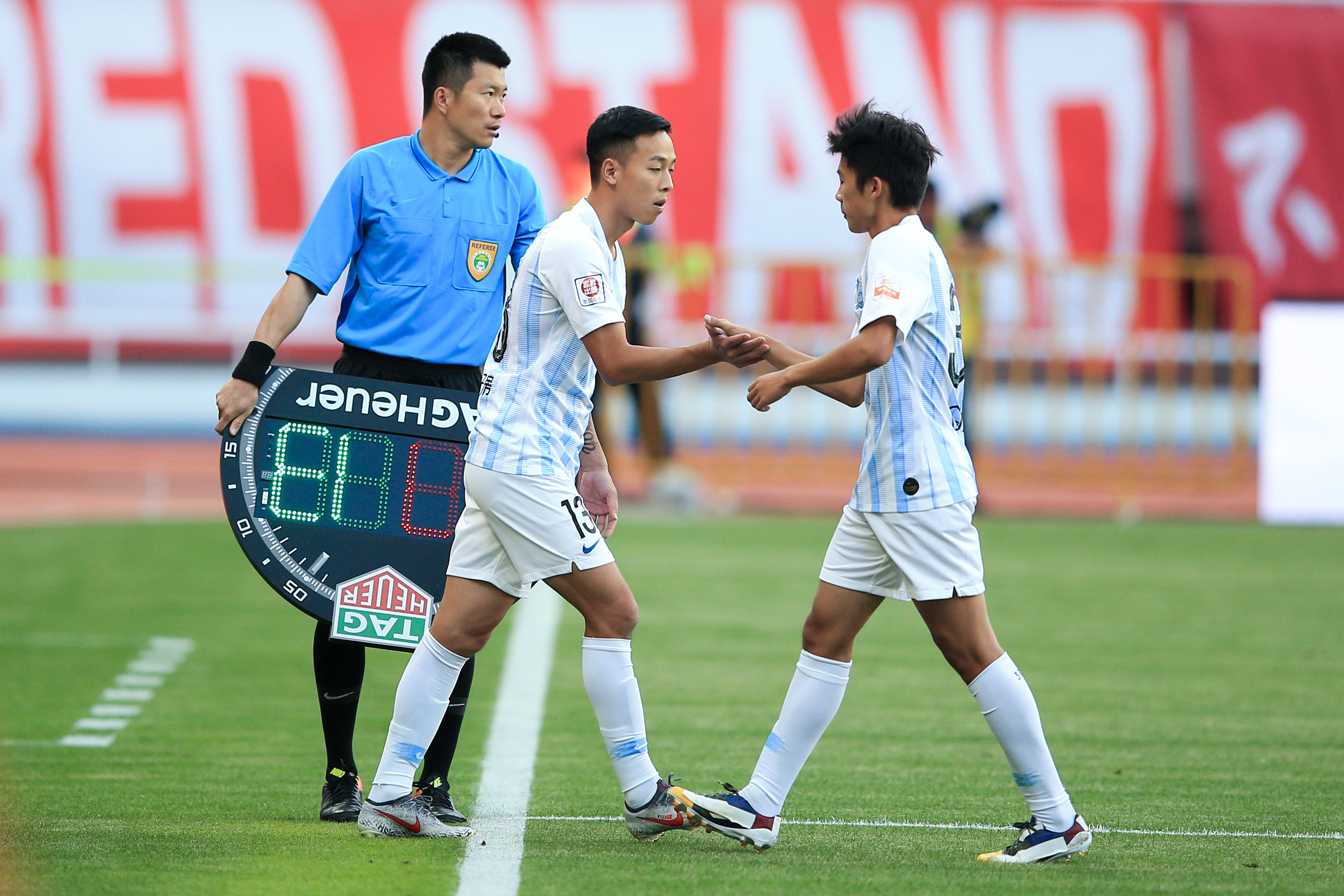 上港轻松击败富力，实力表现令人敬佩