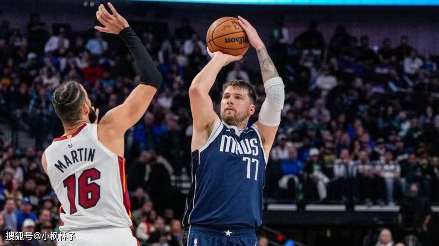 独行侠客场击败太阳，东契奇表现出色