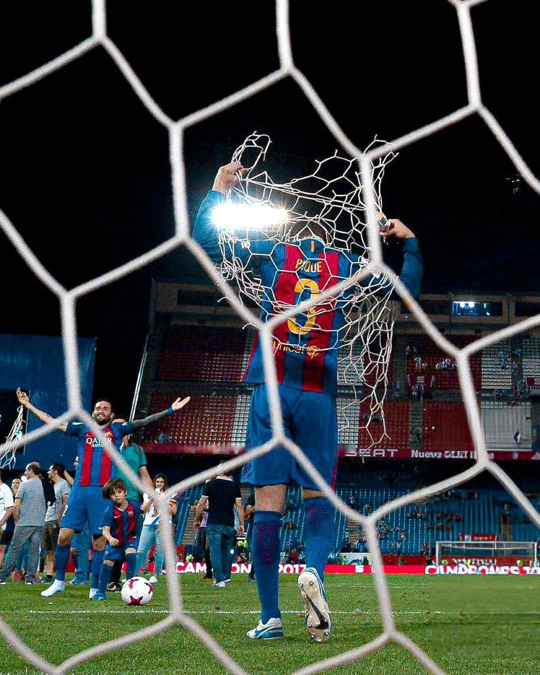 多特蒙德逆转巴萨，莫德里奇高光表现