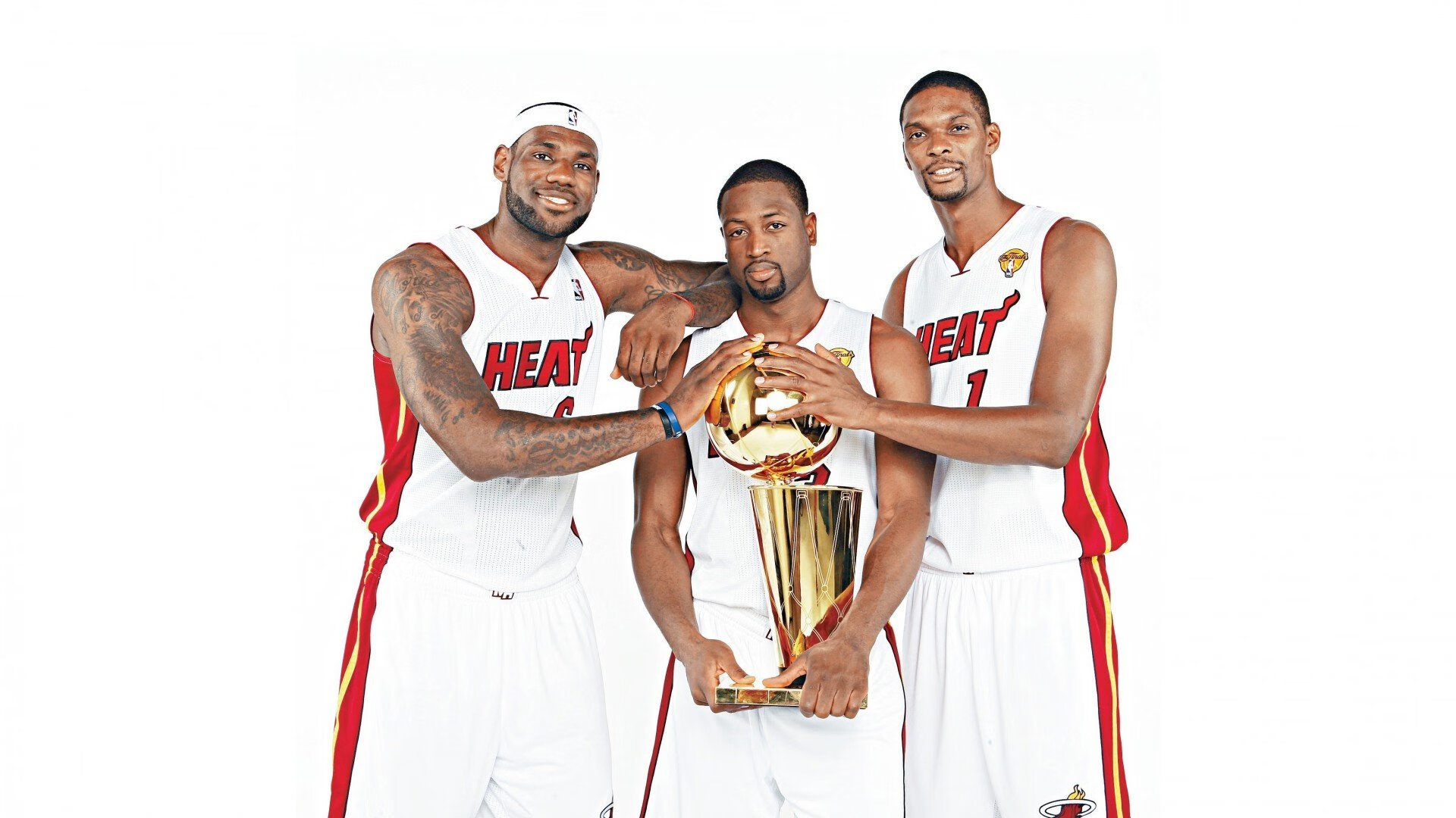 当伦纳德穿上新疆战袍，大场面先生如何掀翻NBA的绿色巨人